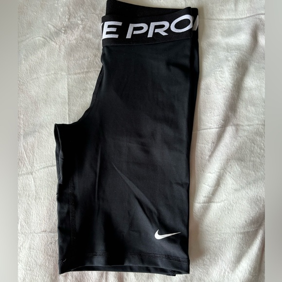Nike Pro biker shorts - Picture 1 of 2